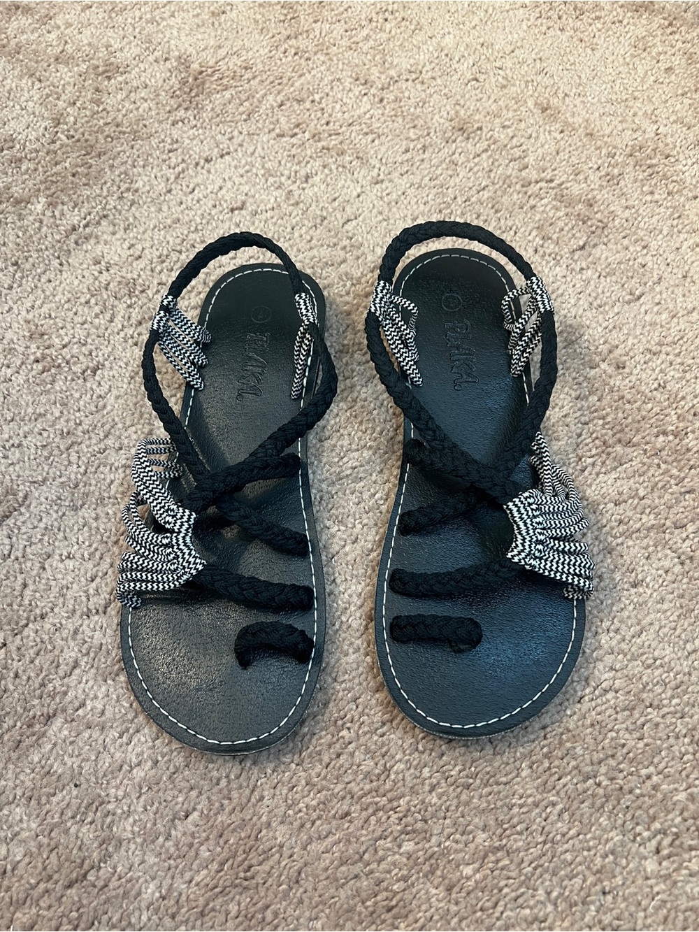 Plaka Black Braided Strap Sandals - Picture 2 of 3